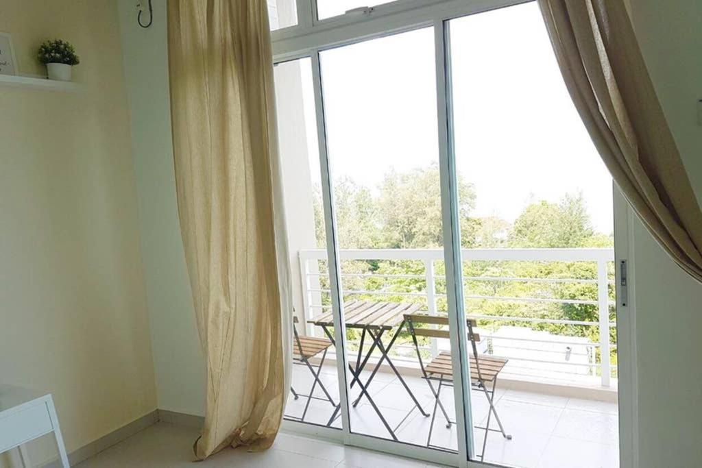 NEW SEAVIEW Cozy Modern Beach House Tanjung Bungah  Exterior foto