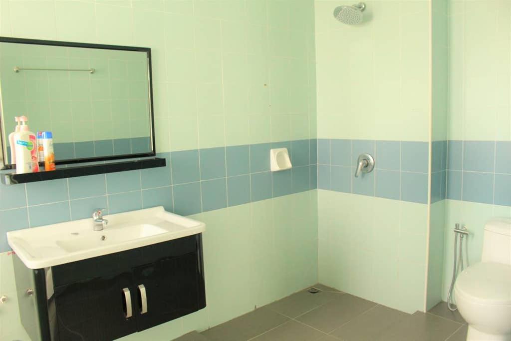 NEW SEAVIEW Cozy Modern Beach House Tanjung Bungah  Exterior foto