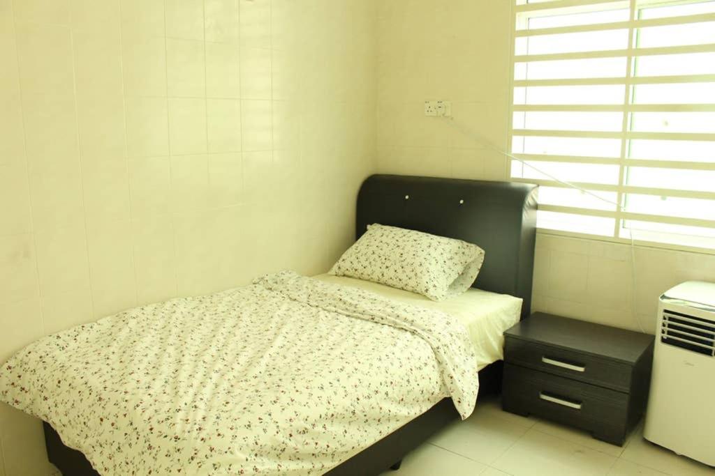 NEW SEAVIEW Cozy Modern Beach House Tanjung Bungah  Exterior foto
