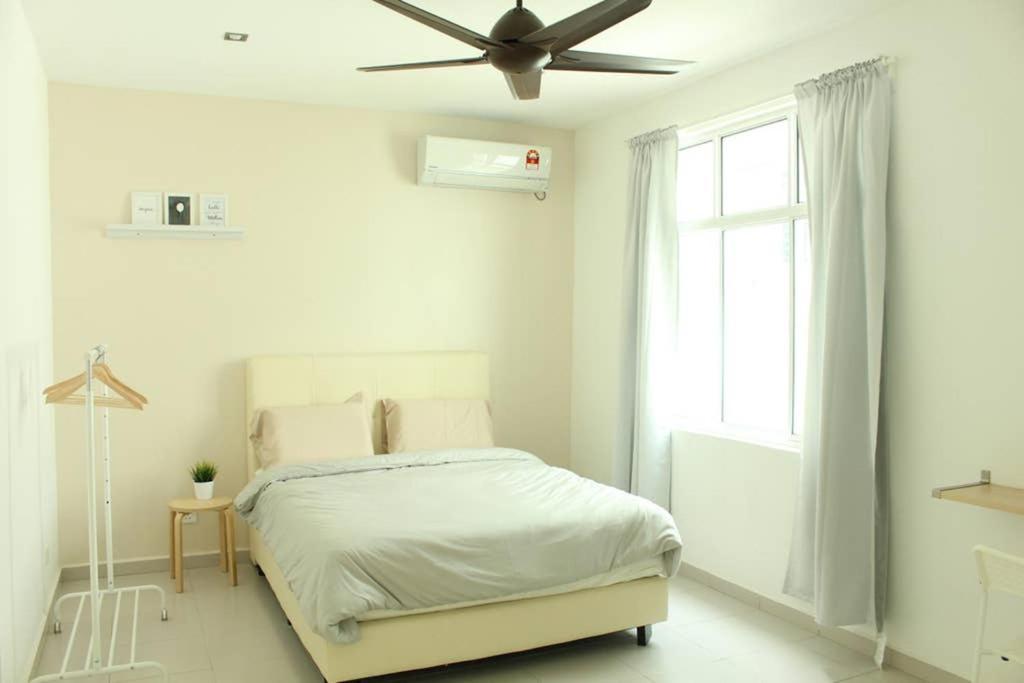 NEW SEAVIEW Cozy Modern Beach House Tanjung Bungah  Exterior foto